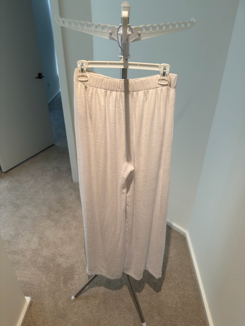 Abercrombie & Fitch Linen-Blend Wide Leg Pants - Picture 2 of 5